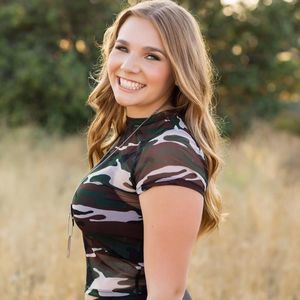 Meet your Posher, Sabrina